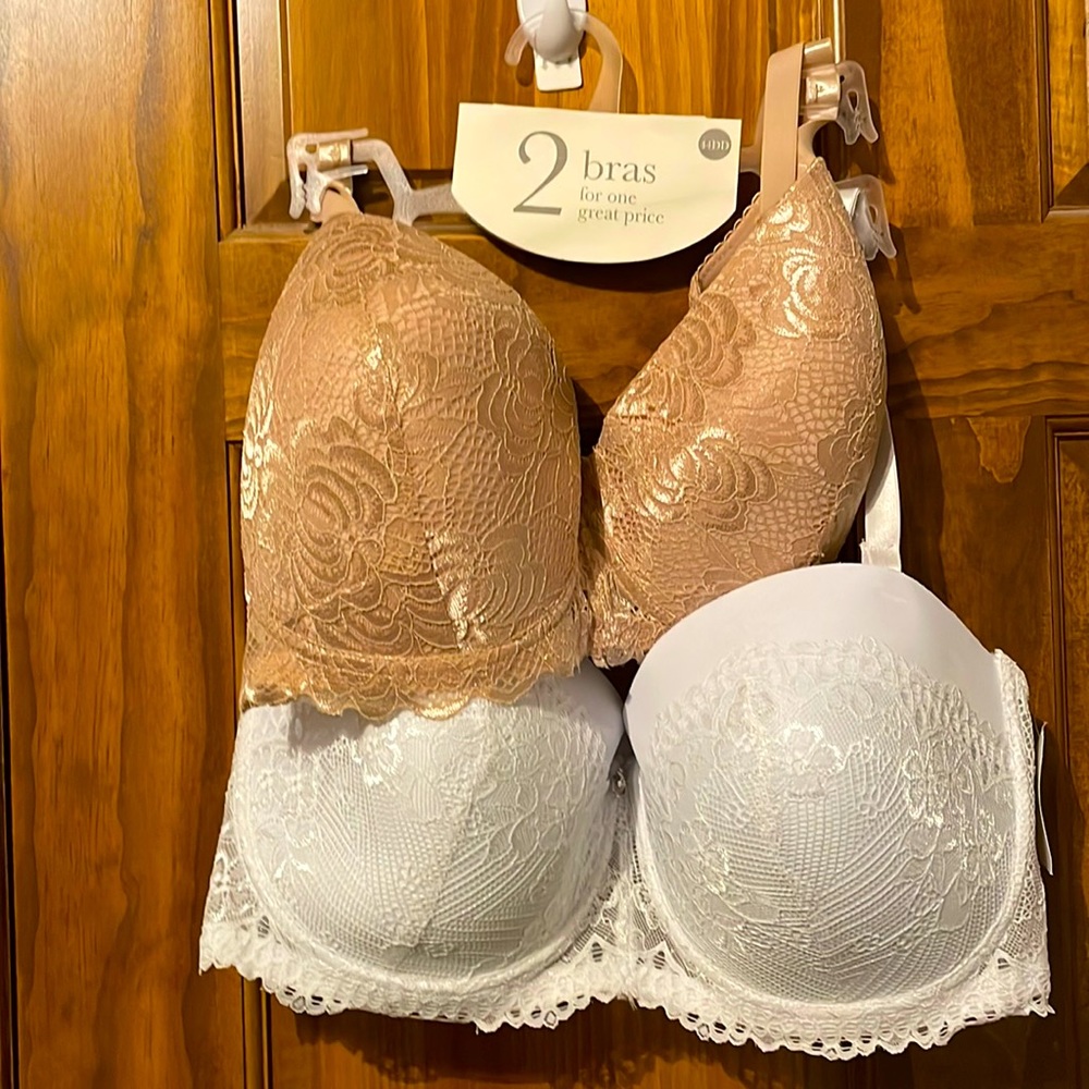 2 44DD bras; never worn with tags
